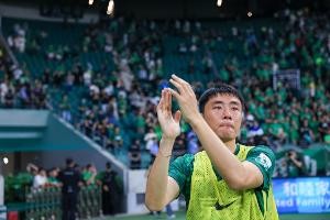 直播吧：河南正在和北京国安谈租借李磊