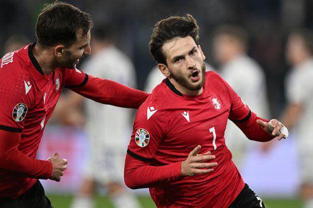 1718692086166074092.jpg Khvicha-Kvaratskhelia.jpg